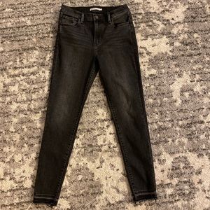 Levi’s 720 high rise super skinny jeans